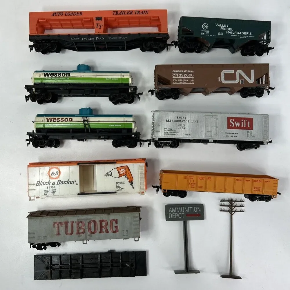 Tyco HO Train Lot Freight Tank Reefers Cars Trailer Loader Wesson Swift Canadian